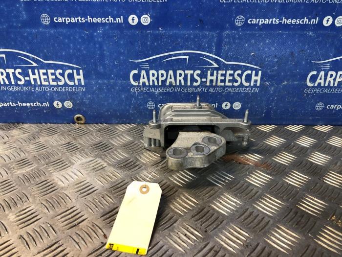 Gebruikte Motorrubber Ford Fiesta 7 1.0 EcoBoost Active 12V Hybrid 125 Prijs € 25,00 Margeregeling aangeboden door Carparts Heesch