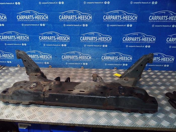 Gebruikte Subframe Ford Transit Courier 1.6 TDCi Prijs € 200,00 Margeregeling aangeboden door Carparts Heesch