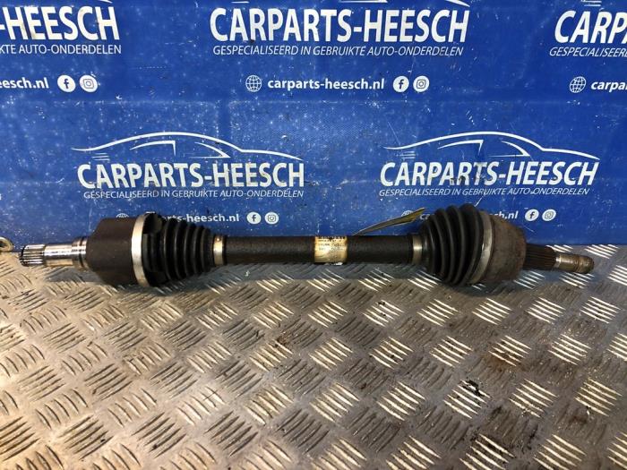 Gebruikte Steekas links-voor Ford Focus 3 Wagon 1.0 Ti-VCT EcoBoost 12V 100 Prijs € 100,00 Margeregeling aangeboden door Carparts Heesch