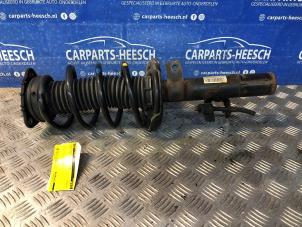 Gebruikte Mac Phersonpoot rechts-voor Ford C-Max (DXA) 1.6 SCTi 16V Prijs € 50,00 Margeregeling aangeboden door Carparts Heesch