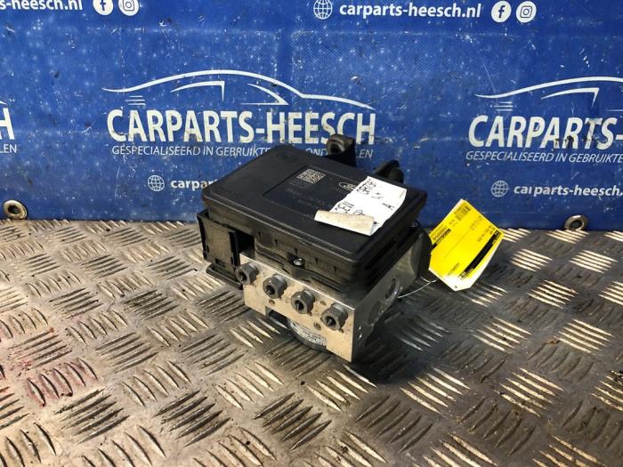 Gebruikte ABS Pomp Ford Focus 3 1.5 EcoBoost 16V 150 Prijs € 200,00 Margeregeling aangeboden door Carparts Heesch