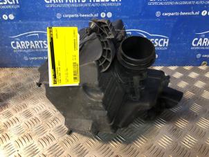 Gebruikte Luchtfilterhuis Ford C-Max (DXA) 1.6 SCTi 16V Prijs € 40,00 Margeregeling aangeboden door Carparts Heesch