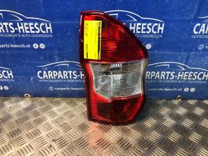 Gebruikte Achterlicht links Ford Tourneo Courier (JU2) 1.0 Ti-VCT EcoBoost 12V Prijs € 50,00 Margeregeling aangeboden door Carparts Heesch