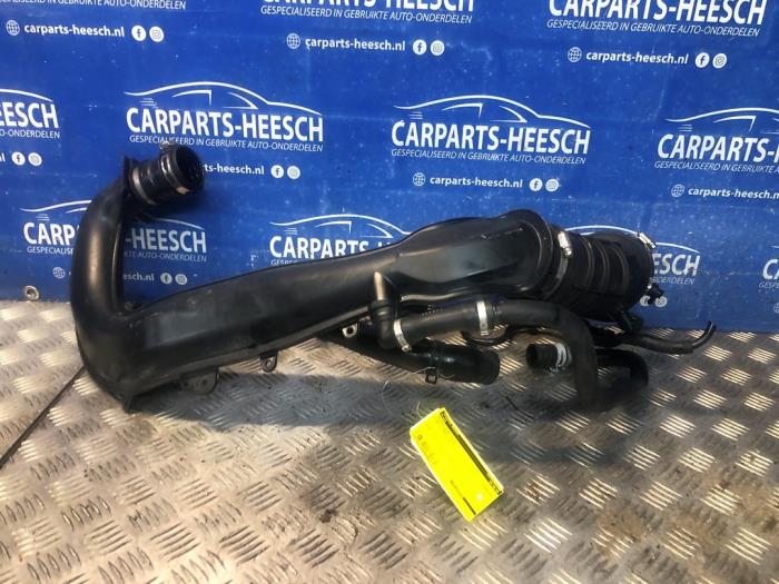 Gebruikte Intercooler Buis Ford C-Max (DXA) 1.5 Ti-VCT EcoBoost 150 16V Prijs op aanvraag aangeboden door Carparts Heesch