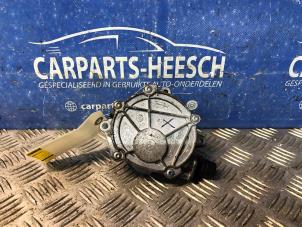 Gebruikte Vacuumpomp (Benzine) BMW 1 serie (E81) 116i 2.0 16V Prijs € 75,00 Margeregeling aangeboden door Carparts Heesch