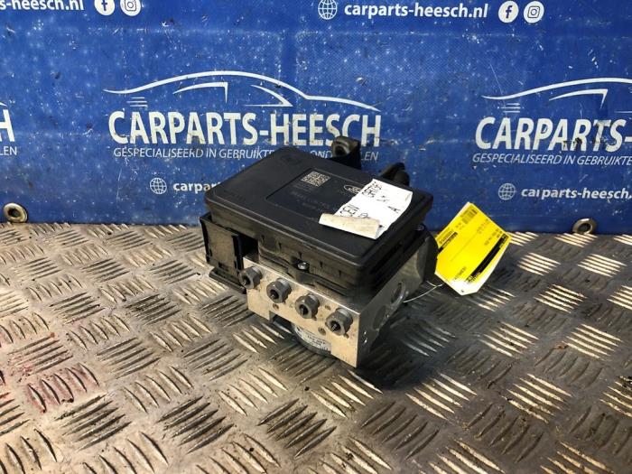 Gebruikte ABS Pomp Ford Focus 3 1.5 EcoBoost 16V 150 Prijs € 200,00 Margeregeling aangeboden door Carparts Heesch