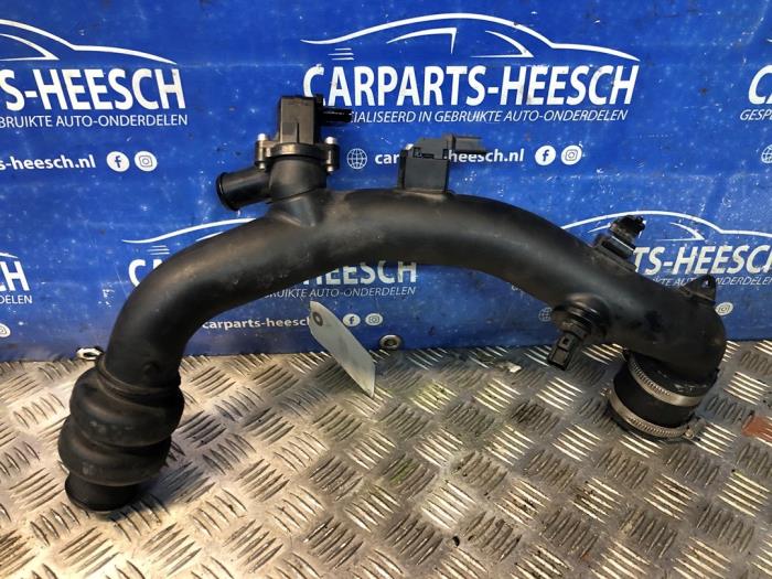 Gebruikte Intercooler Slang Ford Transit Custom 2.0 TDCi 16V Eco Blue 170 Prijs € 40,00 Margeregeling aangeboden door Carparts Heesch