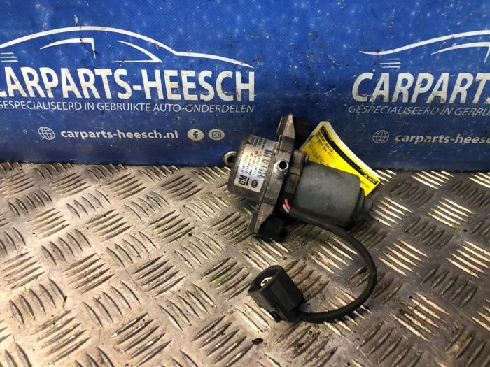 Gebruikte Vacuumpomp (Benzine) Opel Meriva (B) 1.4 Turbo 16V ecoFLEX Prijs € 50,00 Margeregeling aangeboden door Carparts Heesch