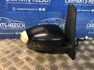 Gebruikte Buitenspiegel rechts Ford Grand C-Max (DXA) 1.6 EcoBoost 16V Prijs € 150,00 Margeregeling aangeboden door Carparts Heesch