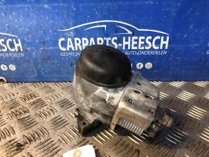 Gebruikte Oliekoeler BMW 3 serie (E90) 318i 16V Prijs € 40,00 Margeregeling aangeboden door Carparts Heesch