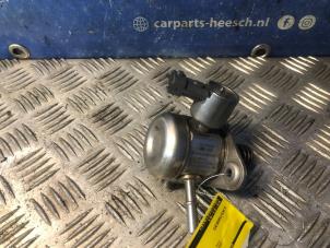 Gebruikte Hogedrukpomp Ford Focus 3 Wagon 1.0 Ti-VCT EcoBoost 12V 125 Prijs € 75,00 Margeregeling aangeboden door Carparts Heesch