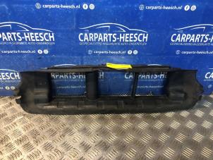 Gebruikte Luchtgeleider Ford Focus 3 Wagon 1.0 Ti-VCT EcoBoost 12V 125 Prijs op aanvraag aangeboden door Carparts Heesch