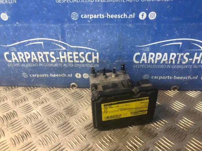 Gebruikte ABS Pomp Ford Grand C-Max (DXA) 1.6 EcoBoost 16V Prijs € 75,00 Margeregeling aangeboden door Carparts Heesch
