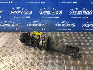 Gebruikte Schokdemper links-voor Ford EcoSport (JK8) 1.5 Ti-VCT 16V Prijs € 50,00 Margeregeling aangeboden door Carparts Heesch