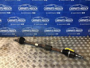 Gebruikte Homokineetas rechts-voor Ford Fiesta 7 1.0 EcoBoost 12V 140 Prijs € 100,00 Margeregeling aangeboden door Carparts Heesch