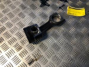 Gebruikte Zuiger Ford Focus 3 Wagon 1.6 TDCi ECOnetic Prijs € 50,00 Margeregeling aangeboden door Carparts Heesch