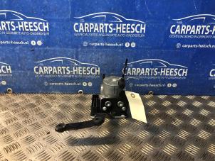 Gebruikte ABS Pomp Ford Fiesta 7 1.0 EcoBoost 12V 100 Prijs € 150,00 Margeregeling aangeboden door Carparts Heesch