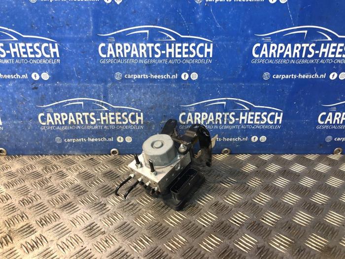 Gebruikte ABS Pomp Peugeot 108 Prijs € 40,00 Margeregeling aangeboden door Carparts Heesch