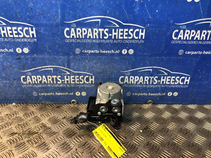 Gebruikte ABS Pomp Ford Mondeo V Wagon 1.5 EcoBoost 16V Prijs € 175,00 Margeregeling aangeboden door Carparts Heesch