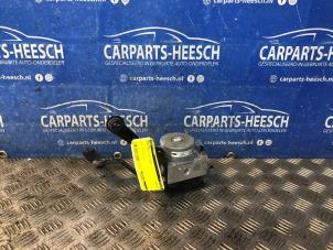 Gebruikte ABS Pomp Ford Fiesta 7 1.1 Ti-VCT 12V 70 Prijs € 150,00 Margeregeling aangeboden door Carparts Heesch