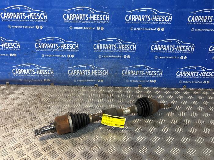 Gebruikte Steekas links-voor Ford Focus 3 Wagon 1.0 Ti-VCT EcoBoost 12V 125 Prijs € 150,00 Margeregeling aangeboden door Carparts Heesch