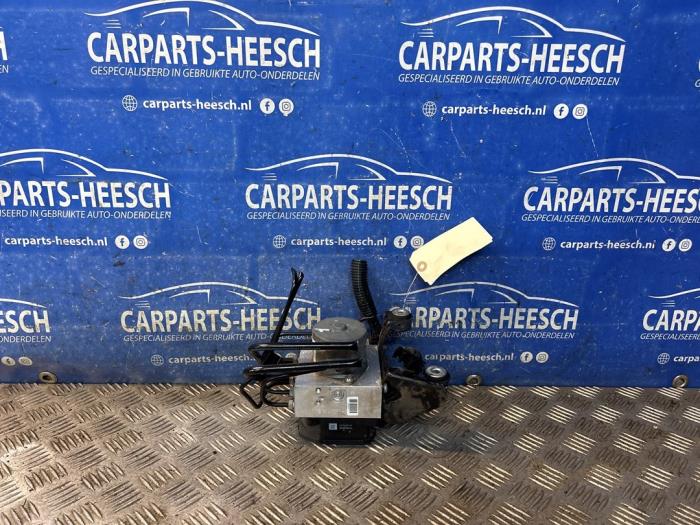 Gebruikte ABS Pomp Ford S-Max (GBW) 1.6 EcoBoost 16V Prijs € 75,00 Margeregeling aangeboden door Carparts Heesch