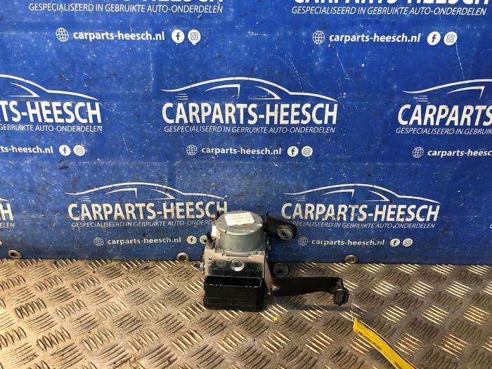 Gebruikte ABS Pomp Ford C-Max (DXA) 1.5 Ti-VCT EcoBoost 150 16V Prijs € 200,00 Margeregeling aangeboden door Carparts Heesch