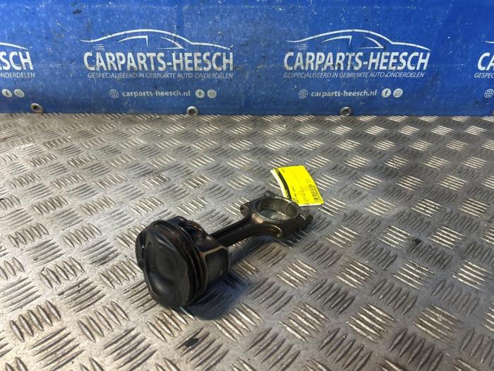 Gebruikte Zuiger Ford C-Max (DXA) 1.6 SCTi 16V Prijs € 75,00 Margeregeling aangeboden door Carparts Heesch