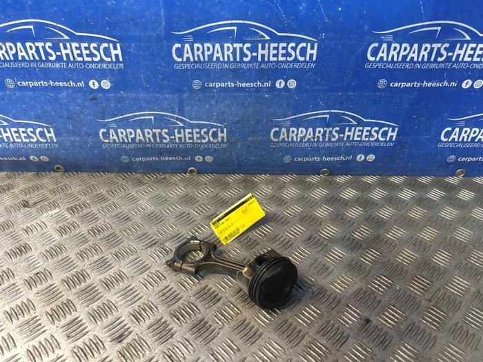 Gebruikte Zuiger Ford C-Max (DXA) 1.6 SCTi 16V Prijs € 75,00 Margeregeling aangeboden door Carparts Heesch