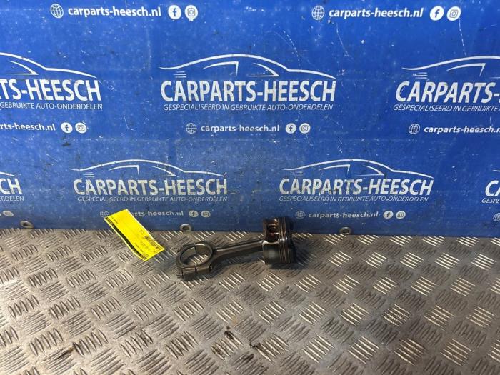 Gebruikte Zuiger Ford C-Max (DXA) 1.6 SCTi 16V Prijs € 75,00 Margeregeling aangeboden door Carparts Heesch
