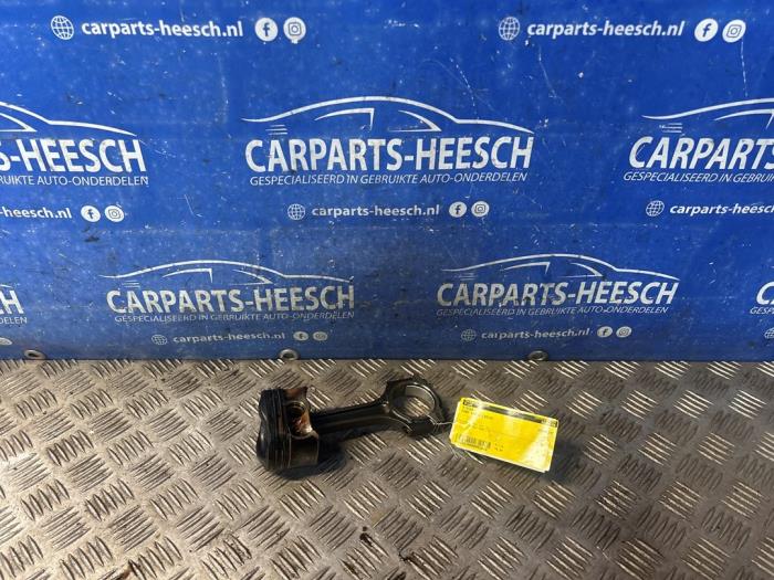 Gebruikte Zuiger Ford C-Max (DXA) 1.6 SCTi 16V Prijs € 75,00 Margeregeling aangeboden door Carparts Heesch