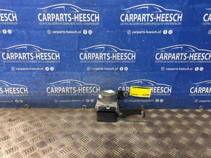 Gebruikte ABS Pomp Ford Focus 3 1.0 Ti-VCT EcoBoost 12V 100 Prijs € 200,00 Margeregeling aangeboden door Carparts Heesch