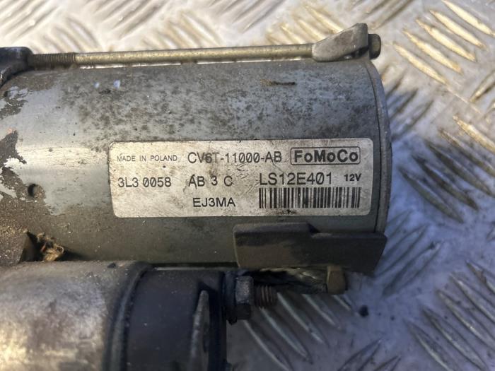 Startmotor van een Ford Fiesta 6 (JA8) 1.0 SCI 12V 80 2013