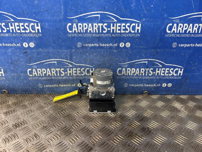Gebruikte ABS Pomp Ford Focus 4 1.0 Ti-VCT EcoBoost 12V 125 Prijs € 200,00 Margeregeling aangeboden door Carparts Heesch