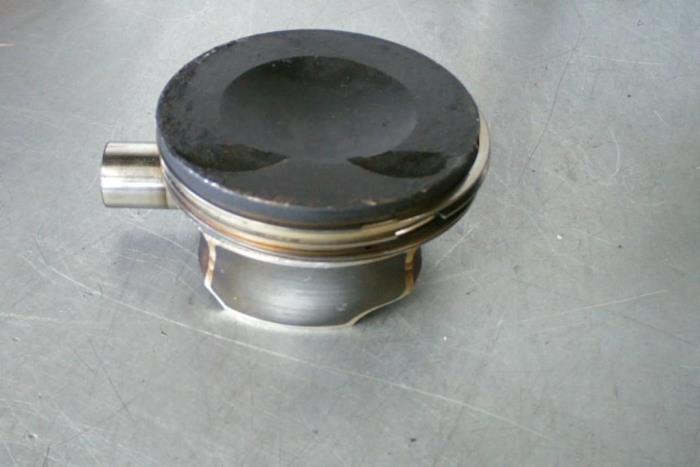 Gebruikte Zuiger Audi A3 Prijs € 33,00 Margeregeling aangeboden door TSI-Parts / Allmotorparts B.V.