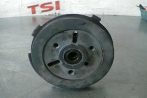 Gebruikte Nokkenas Volkswagen Golf V (1K1) 1.9 TDI Prijs € 75,00 Inclusief btw aangeboden door TSI-Parts / Allmotorparts B.V.