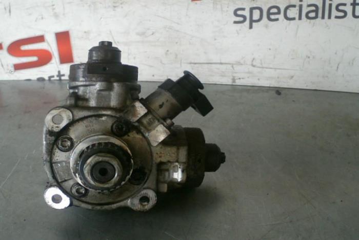 Gebruikte Hogedrukpomp Audi Q7 (4MB/4MG) 3.0 TDI V6 24V Prijs € 250,00 Margeregeling aangeboden door TSI-Parts / Allmotorparts B.V.
