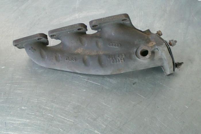 Gebruikte Spruitstuk Uitlaat Audi S5 (8T3) S5 3.0 TFSI V6 24V Prijs € 33,00 Margeregeling aangeboden door TSI-Parts / Allmotorparts B.V.