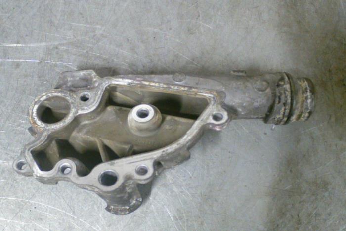 Waterpijp van een Audi A6 2015