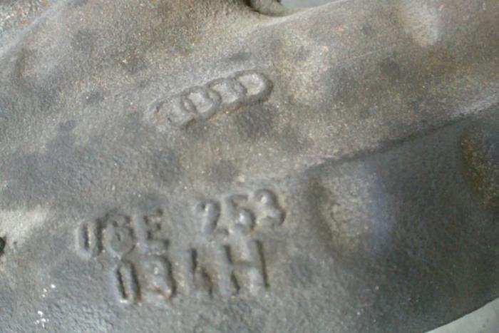 Uitlaatspruitstuk van een Audi S5 (8T3) S5 3.0 TFSI V6 24V