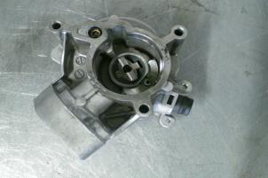 Gebruikte Vacuumpomp (Benzine) Volkswagen Golf Prijs € 75,00 Inclusief btw aangeboden door TSI-Parts / Allmotorparts B.V.