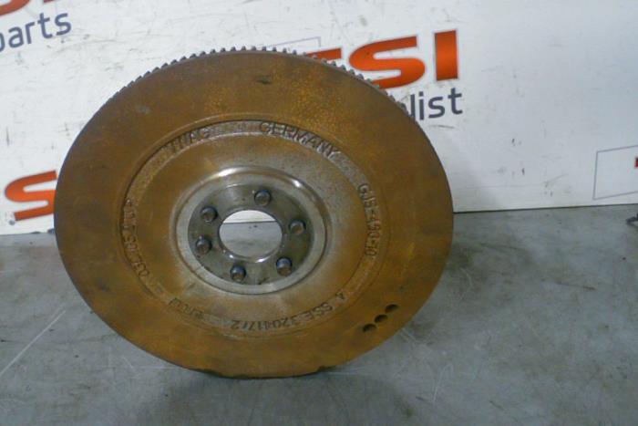 Gebruikte Dubbele massa vliegwiel Volkswagen Passat Prijs € 62,00 Margeregeling aangeboden door TSI-Parts / Allmotorparts B.V.