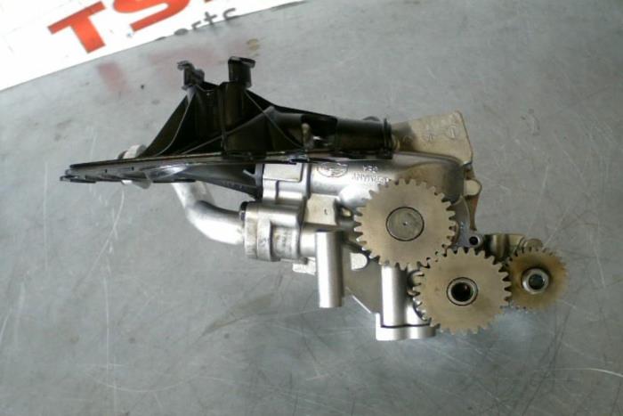Gebruikte Oliepomp Audi RS5 Prijs € 112,00 Margeregeling aangeboden door TSI-Parts / Allmotorparts B.V.