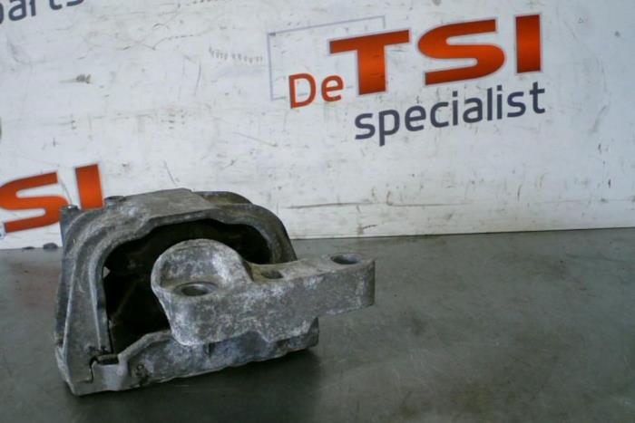 Gebruikte Motorsteun Volkswagen CC Prijs € 33,00 Margeregeling aangeboden door TSI-Parts / Allmotorparts B.V.