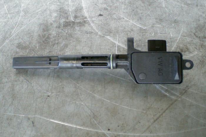Gebruikte Olie niveau sensor Volkswagen Polo Prijs € 25,00 Margeregeling aangeboden door TSI-Parts / Allmotorparts B.V.