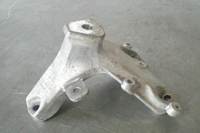 Gebruikte Motorsteun Audi A5 Prijs € 12,00 Margeregeling aangeboden door TSI-Parts / Allmotorparts B.V.