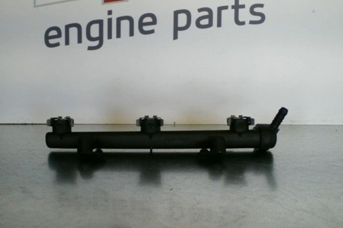Gebruikte Injectiehuis Volkswagen UP Prijs € 33,00 Margeregeling aangeboden door TSI-Parts / Allmotorparts B.V.