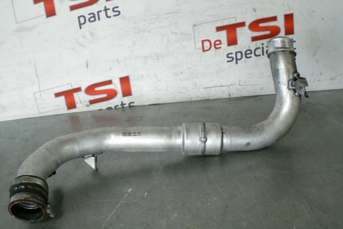 Gebruikte Intercooler Buis Audi A4 (B8) 2.7 TDI V6 24V Prijs € 29,00 Margeregeling aangeboden door TSI-Parts / Allmotorparts B.V.