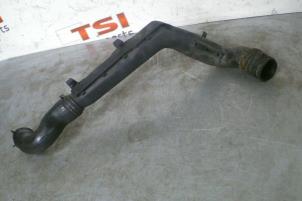 Gebruikte Intercooler Buis Volkswagen Golf IV (1J1) 1.9 TDI Prijs € 50,00 Inclusief btw aangeboden door TSI-Parts / Allmotorparts B.V.