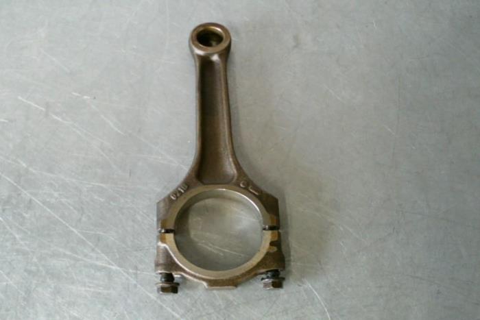 Gebruikte Drijfstang Volkswagen Corrado 2.9 VR6 Prijs € 41,00 Margeregeling aangeboden door TSI-Parts / Allmotorparts B.V.